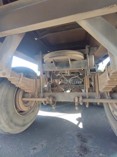 Carreta Graneleira 3 Eixos