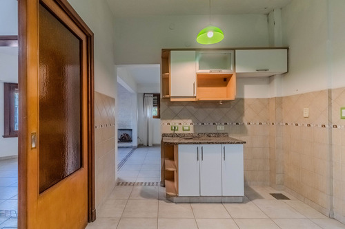 Casa · En Venta · Con Terraza · 4 Ambientes · Villa Domínico