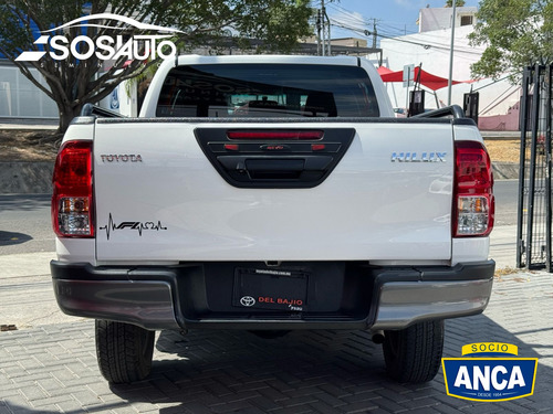 Toyota Hilux 2.7 Cabina Doble Mt