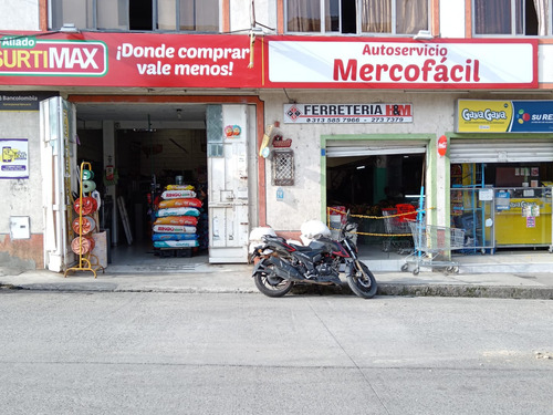 Autoservicio Con 20 Años De Servicio, Bien Ubicado.