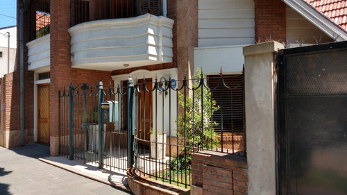 Imagen 3 de 24 de Imponente Casa 5 Amb. Con Parque!!!