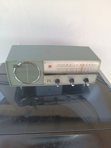 Radio Sharp Hayakawa Uc-105.