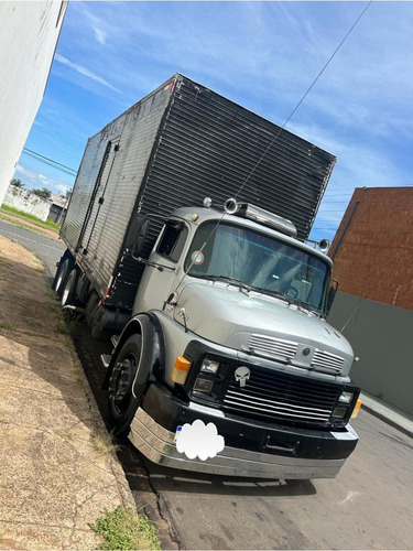 Caminhão Cara Preta 1318