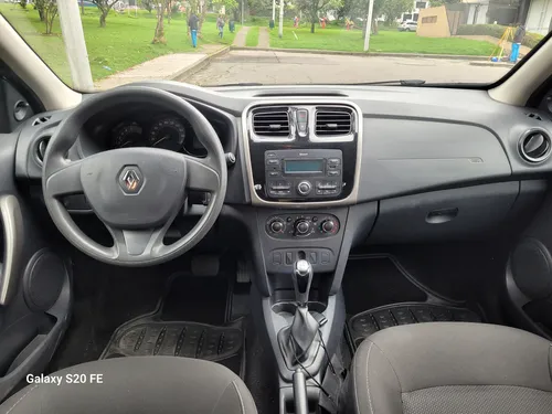 Renault Logan 1.6 Privilege / Intens