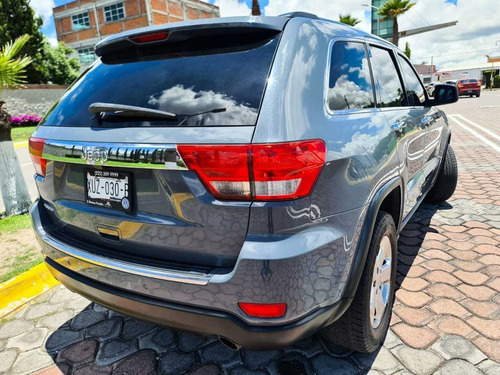 Imagen 5 de 15 de Jeep Grand Cherokee 2011 5.7 Limited Premium V8 4x2 Mt