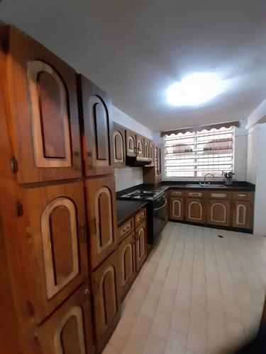 Imagen 9 de 14 de Altacasa Vende Hermosa Casa De Dos Plantas En La Urb. Prebo