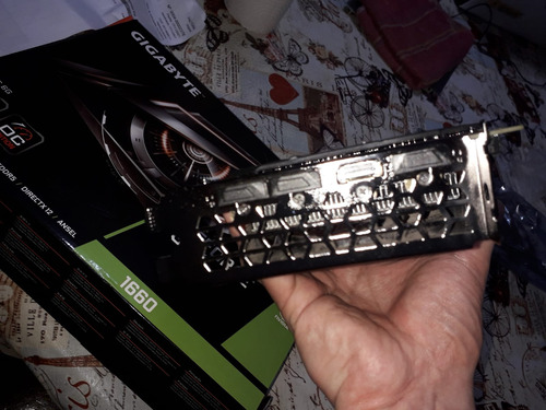 Placa De Video Nvidia Gigabyte Geforce Gtx 1660 Gvn1660oc6gd