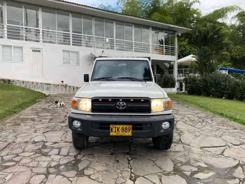 Toyota Land Cruiser 4.5 Elite Lc200