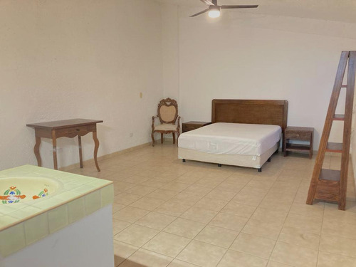 Cuernavaca Rento Hermosa Y Exclusiva Villa Amueblada O Sin Muebles En Zona Dorada De Vista Hermosa Ideal Ejecutivos O Pareja Alberca C/cal. Solar Terraza Privada Techada Fracc. De Alta Seguridad