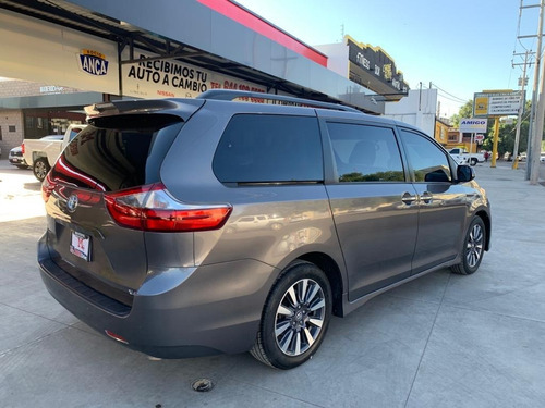 Imagen 7 de 14 de Toyota Sienna Modelo 2020
