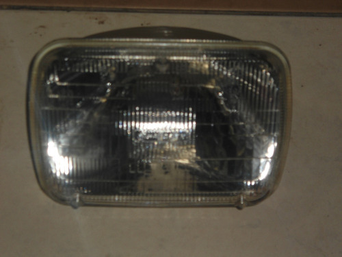 Faro Base Aro Y Enchufe De Sylvania Ford F350 F7000 F8000 (Usado)