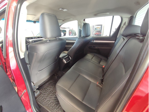 Imagen 18 de 24 de Toyota Hilux Srv Cuero 4x2 Mt