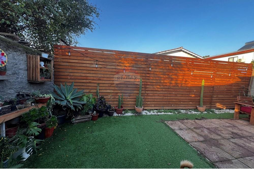 Casa Remodelada. Amplio Patio. Acceso A Club House