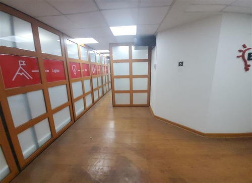 Imagen 20 de 20 de Oficina En Arriendo En Santiago