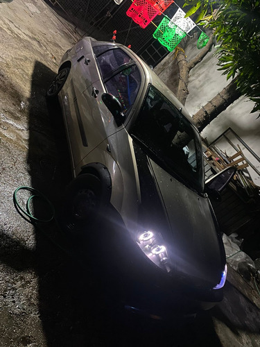Std, Interiores Color Negro, Pintura Color Are Motor 2.0 Zet