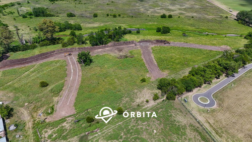 Lote En Venta En Estancia Carabassa Pilar, Al Verde