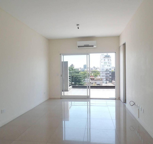 Imagen 1 de 11 de Venta Con Renta. Monoambiente Muy Luminoso Gran Balcon Tza.