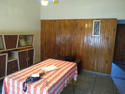 Casa En Venta En Moron Sur