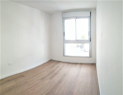 Imagen 9 de 11 de -apartamento 2 Dormitorios, Balcón, Cordón Sur.