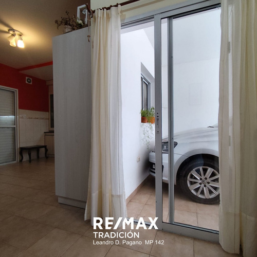 Venta Casa 3 Dorm. - Carlos Gardel 365, Rcia.