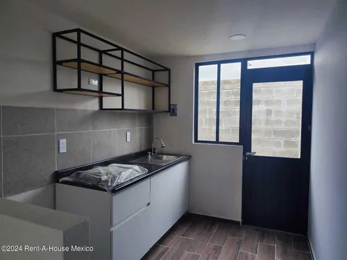 Casa En Venta En Fraccionamiento Vientos Del Sur Tolcayuca Gis 25-705
