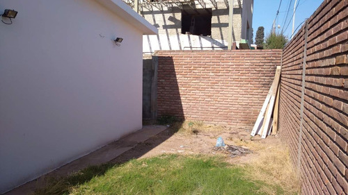 Imagen 16 de 18 de Casa En B° Los Boulevares (rubin) De 2 Dormitorios!!!!
