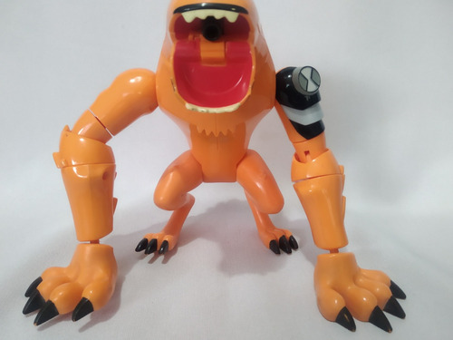 Imagen 2 de 6 de Wildmutt Bestia Con Sonido Activado Por Sensor Ben 10 Bandai