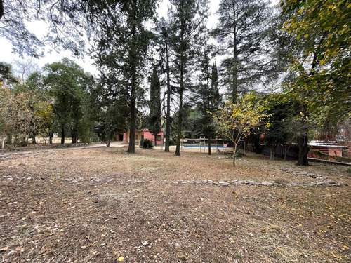Villa Rivera Indarte - 5000mts2 De Terreno - Recibe Menor