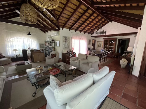Casa, 3 Dormitorios, 2 Baños, Rincon Del Indio, Brava, Alquiler Verano