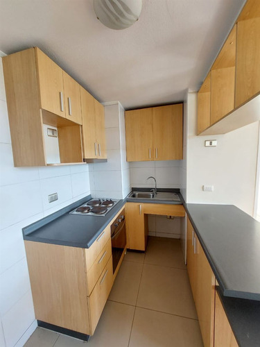 Depto En Arriendo De 2 Dorm 2 Baños. Lomas San Andres