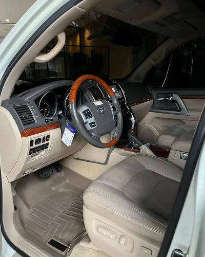 Toyota Land Cruiser LC200 B2+