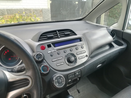 Imagen 5 de 11 de Honda Fit 2010 Automatico 1.4