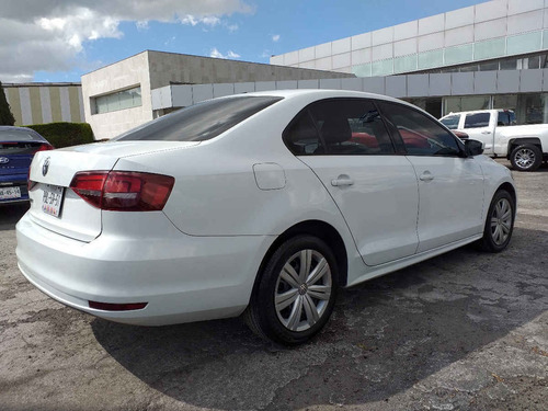 Imagen 5 de 15 de Volkswagen Jetta 2017 4p L4/2.0 Man