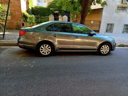 Volkswagen Vento 2.0 Advance 115cv