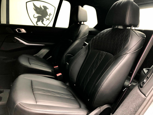 BMW X7 4.4 V8 M60I
