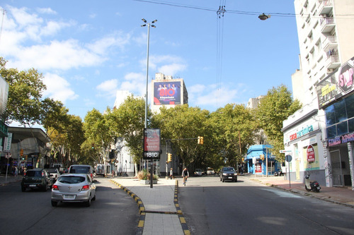 Imagen 5 de 7 de Venta Local Comercial Cordón Zona Diseño Montevideo