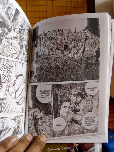 Imagen 2 de 7 de Resident Evil Heavenly Island Manga En Español 5 Tomos