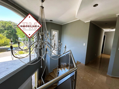Hermosa Propiedad En Venta En El Corazón Del Barrio Privado Fincas De Iraola 1 - Con Piscina!!