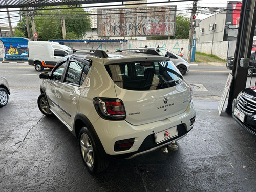 Renault Sandero 1.6 16V SCE FLEX STEPWAY MANUAL
