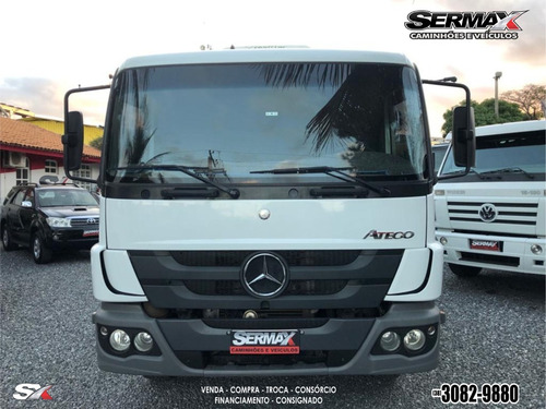 Imagem 2 de 13 de M.b Atego 2426