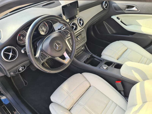 Mercedes-benz Gla 200 2017 1.6 Cgi Advance 16v Turbo 4