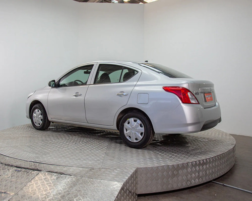 Nissan Versa 1.6 Sense Mt Versa