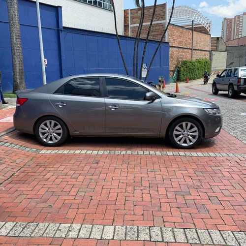 Kia Cerato Forte 1.6 Mecanico