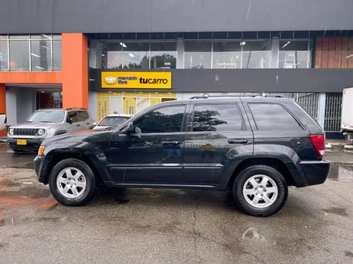Jeep Grand Cherokee 3.7 LAREDO AT 4X4