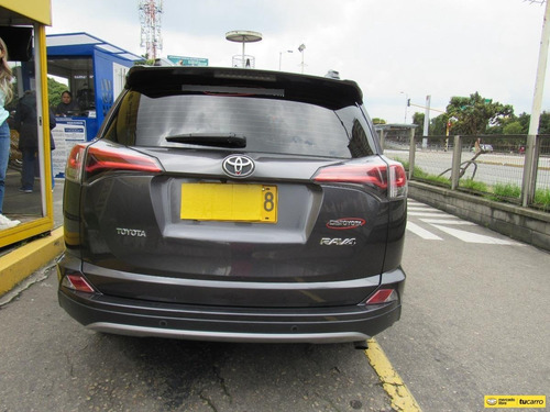 Imagen 23 de 25 de Toyota Rav4 2.0 Street