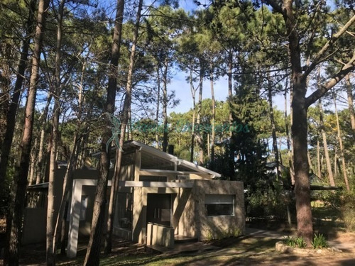 Imagen 16 de 19 de Vendo Casa En Carilo Zorzal 878