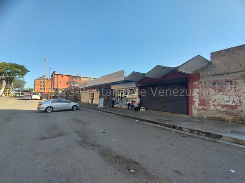 Oportunidad Comercial: Local De 80 M2 En Ubicación Privilegiada Este Excelente Local Comercial De 80 M2 Representa Una Oportunidad Única Para Consolidar O Iniciar El Negocio De Tus Sueños