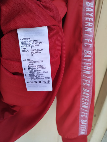 Campera Adidas Bayern Múnich Talle S (Usado)