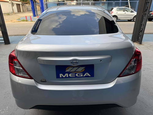 Nissan Versa 1.6 16V FLEX SV 4P MANUAL