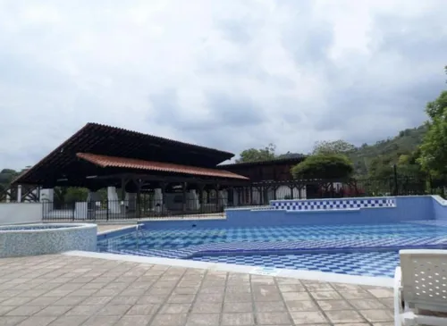 Lote En Venta En Alfaguara. Cod V10373